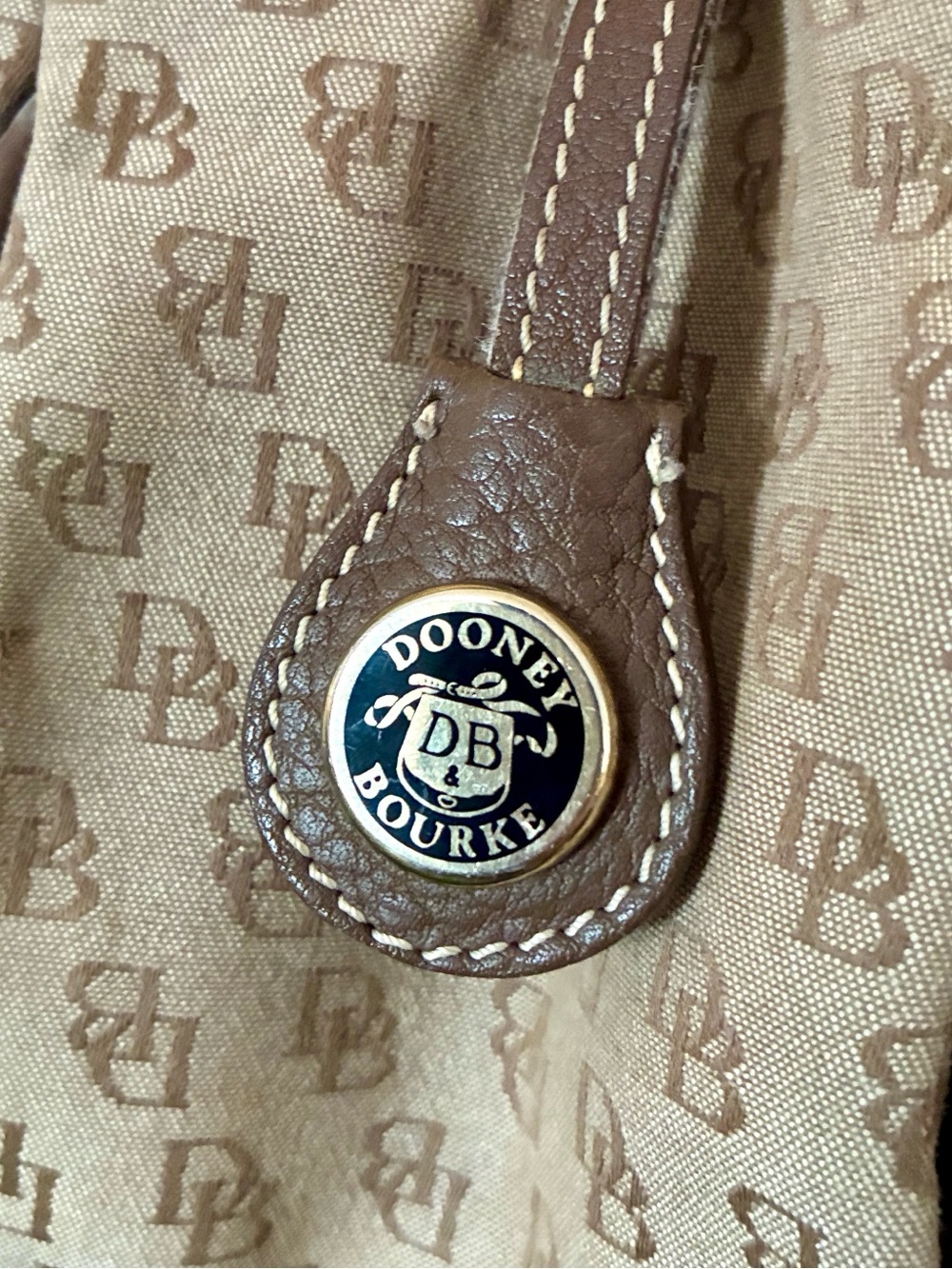 Vintage Dooney & Bourke Signature Handbag - Picture 3 of 12